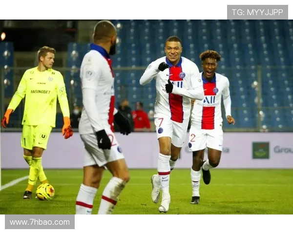 伊斯坦布尔主场迎战大巴黎谁能在欧冠赛场上笑到最后